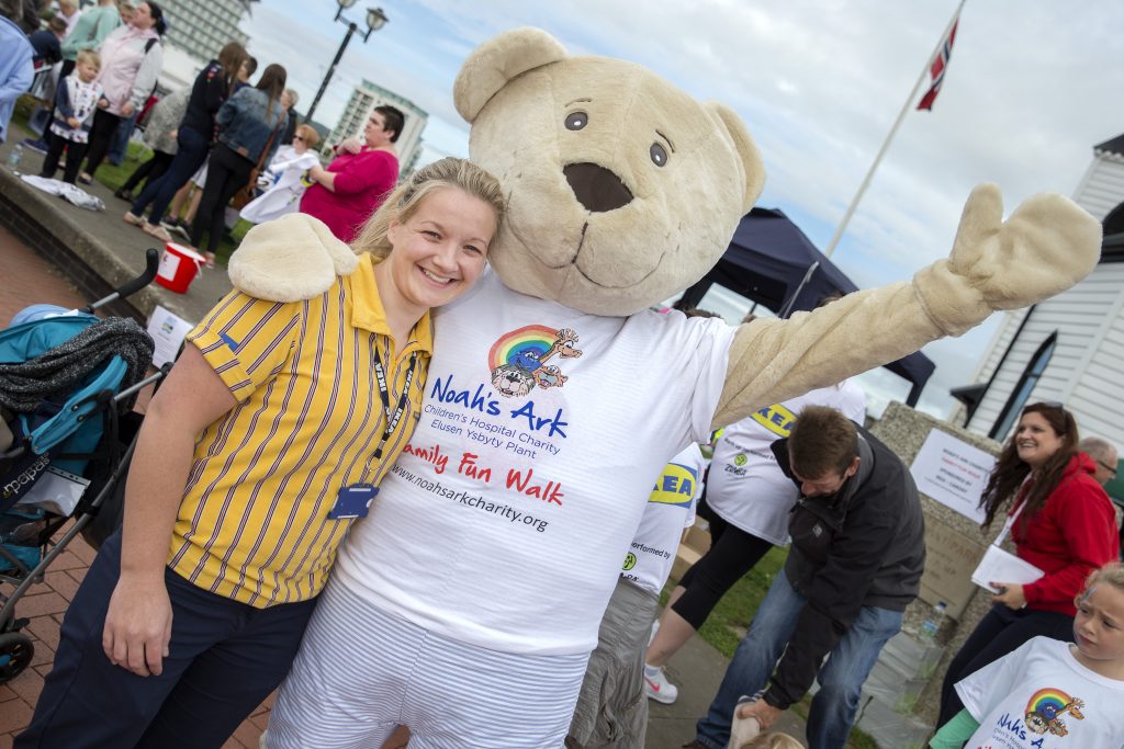 13/09/2015 Pics (C) Huw John, Cardiff. MANDATORY BYLINE - Huw John, Cardiff Noah’s Ark Children’s Hospital Charity – Family Fun Walk – 13th Sept 2015 Sunday 13th September, 2015, saw Noah’s Ark Children’s Hospital Charity, host their 2nd Family Fun Walk in Cardiff Bay. More than 250 walkers, consisting of past & present patients, family, friends, and charity supporters took part in the event, delivered in partnership with IKEA Cardiff. Local businesses including Rikashake Barry, Little Parties Wales and Maria’s Zumba provided entertainment and the warm up, prior to the 3k and 10k walks. Lucy Owen, broadcaster and Vice President of the Noah’s Ark Children’s Hospital Charity, was on hand to offer her support and officially start the walk, along with President of Noah’s Ark Charity, Lyn Jones. Prior to the walk Lucy told us “I’m thrilled to be taking part in this year’s Family Fun Walk. As a mum myself, I know only too well the importance of our children’s hospital and providing for the care of sick and vulnerable children. And what better way to raise funds than keeping fit around beautiful Cardiff Bay!” Suzanne Mainwaring, Director of Noah’s Ark, said: “We are delighted with the success, of the Noah’s Ark Charity Family Fun Walk. Every penny raised makes a huge difference to the care and support we can offer children at the hospital. The Noah’s Ark Children’s Hospital Charity supports the hospital in many ways. This includes the purchase of specialist equipment such as the new Hydrotherapy Pool, five Computer Integrated Theatres, a brand new MRI scanner, and the funding of the play specialist team who help children come to terms with their conditions.” The Noah’s Ark Children’s Hospital Charity is the only charity exclusively fundraising for the Noah’s Ark Children’s Hospital for Wales. We rely on the generosity of the people of Wales to support our National Children’s Hospital. Twitter: @huwjohnpics mail: mail@huwjohn.com Web: www.huwjohn.com